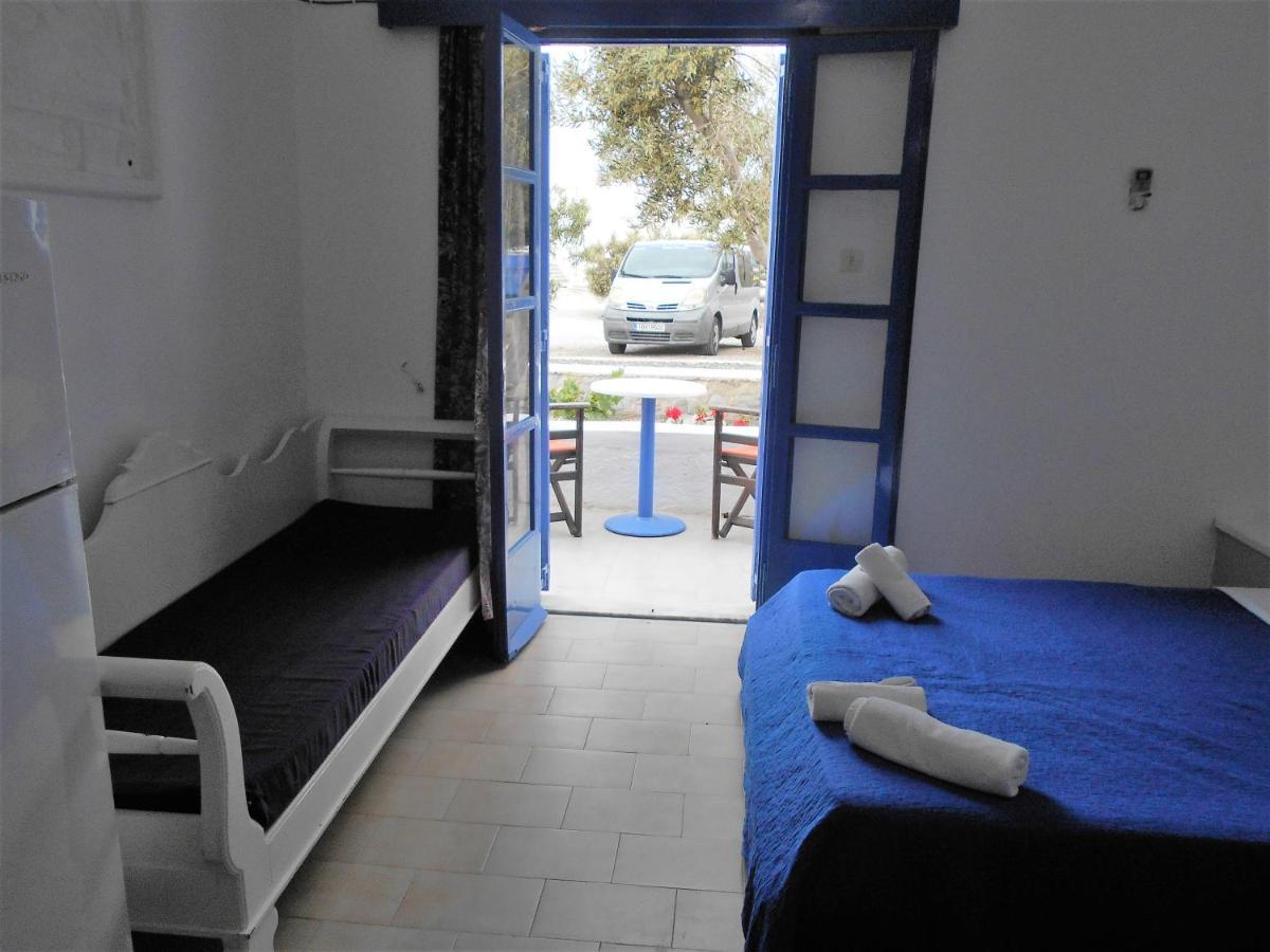 The Three Anchors Rooms Emporio  Bagian luar foto