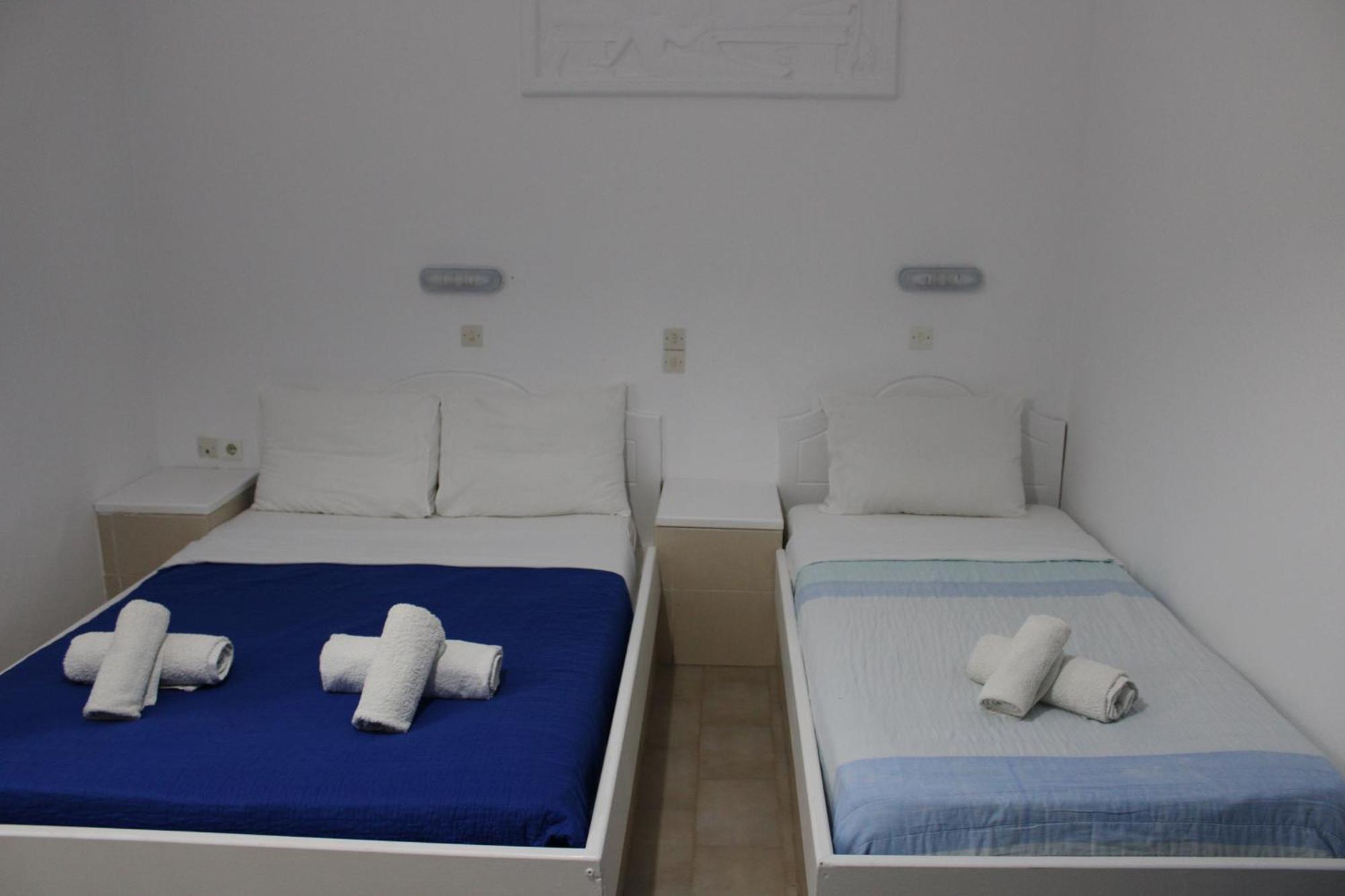 The Three Anchors Rooms Emporio  Bagian luar foto