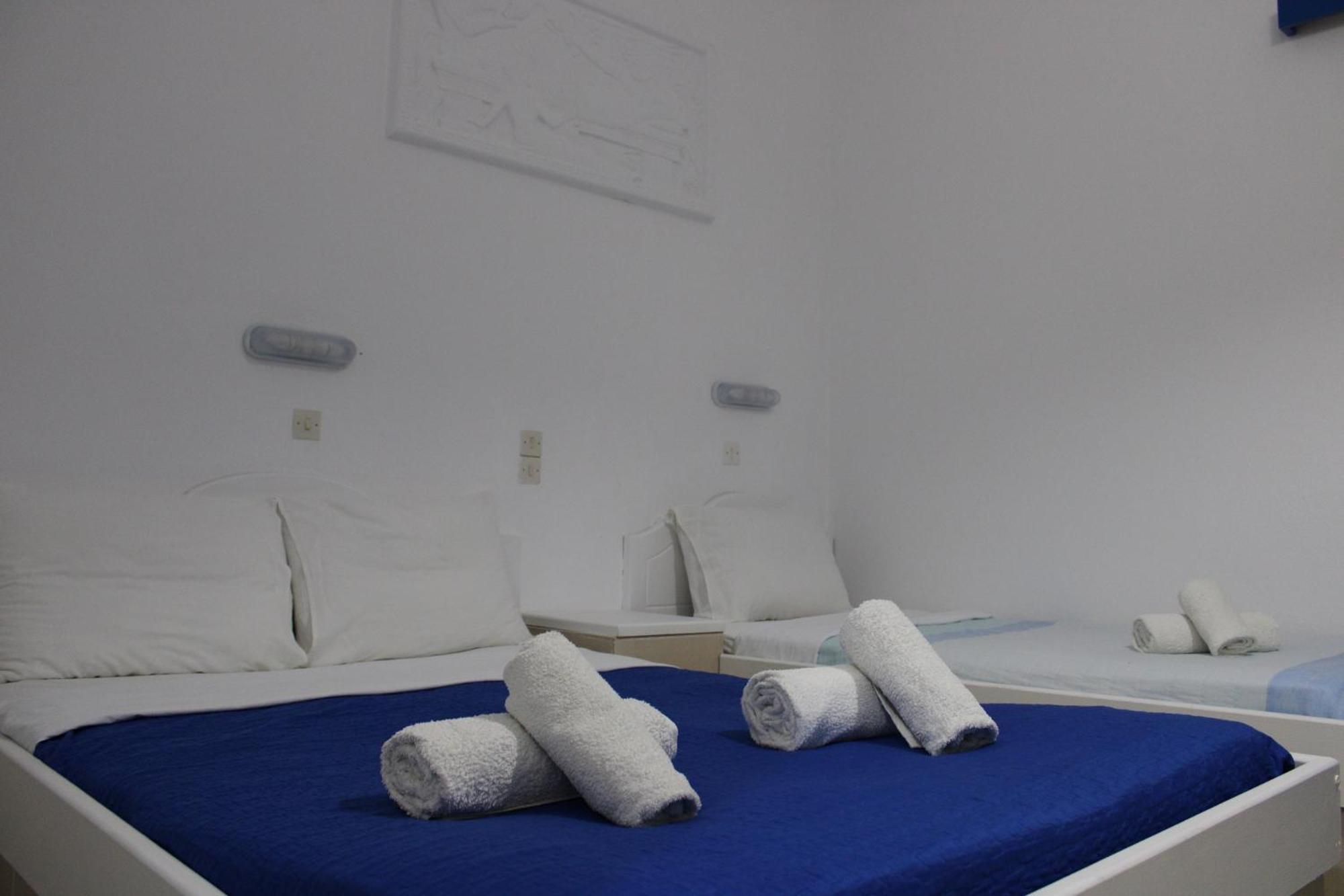 The Three Anchors Rooms Emporio  Bagian luar foto