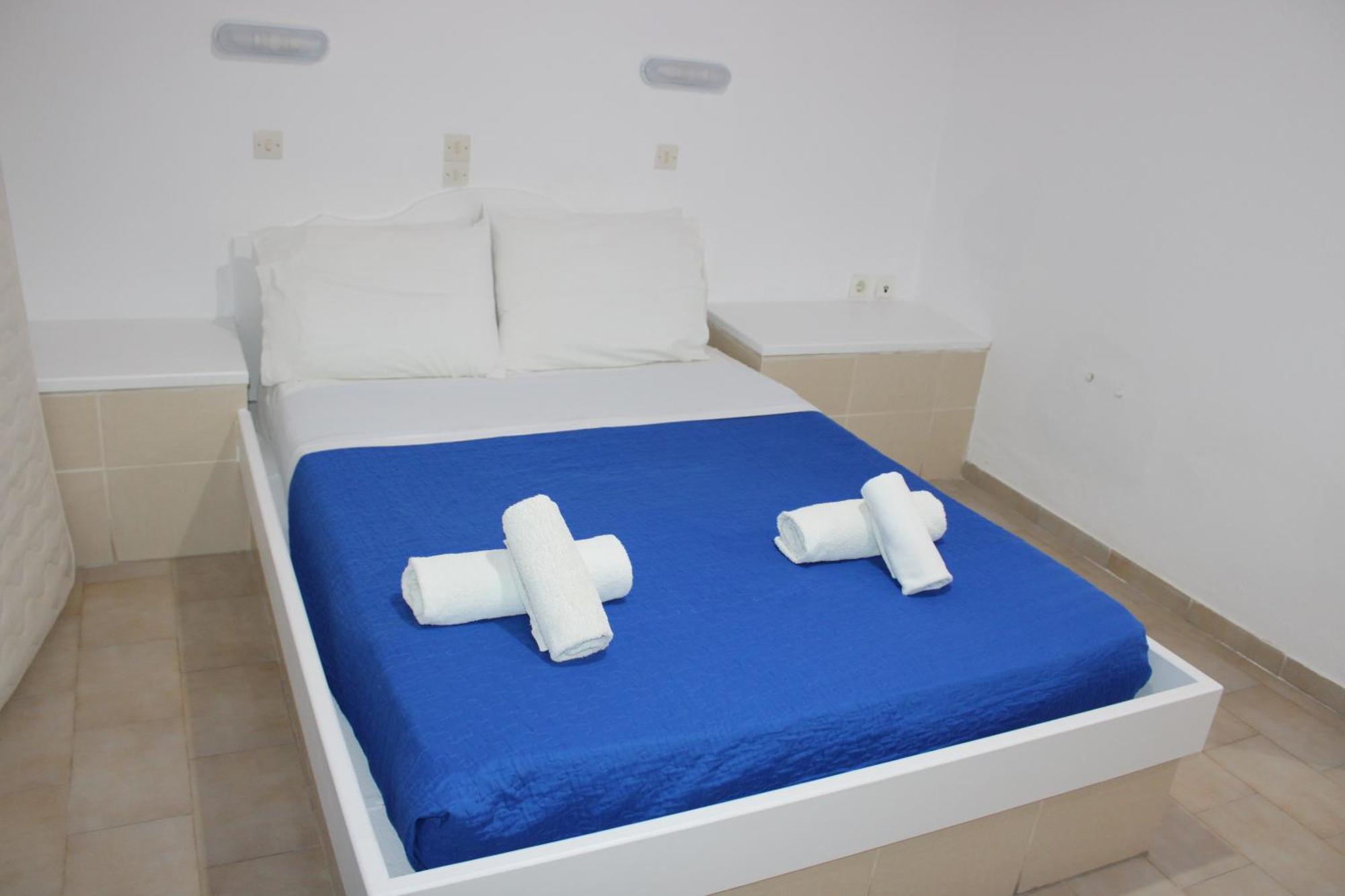 The Three Anchors Rooms Emporio  Bagian luar foto